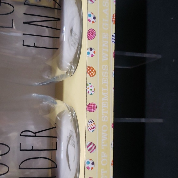 Rae Dunn NWT "Egg Hider" and "Egg Finder" Set/2 Stemless Wine Glasses - Picture 4 of 6